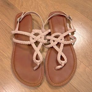 🌴 Universal Thread Pink Thong Sandals 9.5